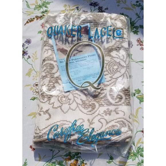 quaker lace Other - Vintage quaker lace tablecloth Bisso/gold 881s 68x90 new open package